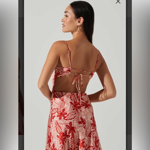 ASTR the label JOSIANE FLORAL SWEETHEART MIDI DRESS Size M - Picture 3 of 5